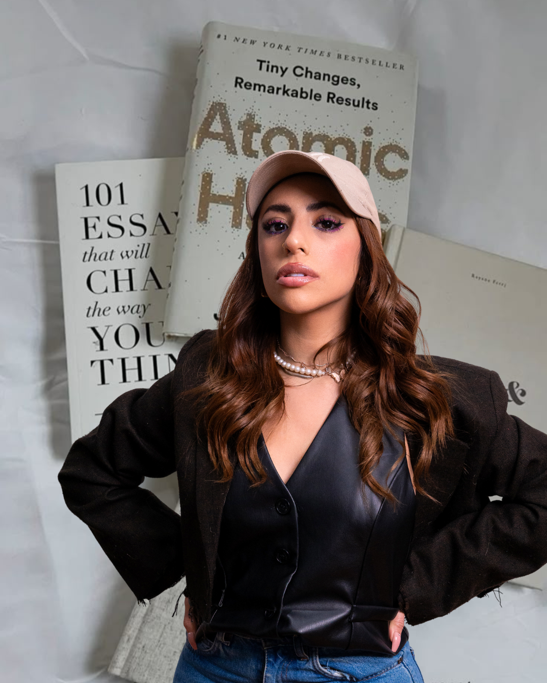 Mujer reflexionando - Programa de transformación personal de Camila Balsante